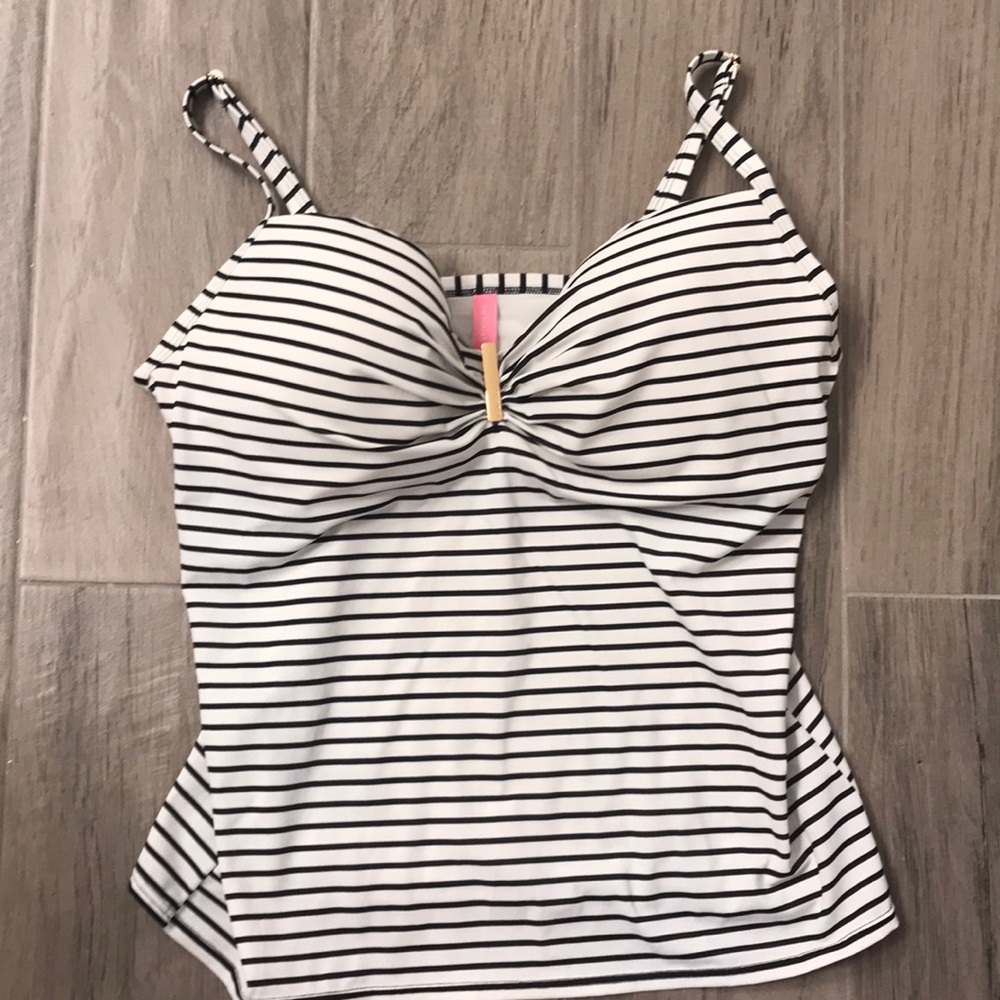 NWOT Victoria’s Secret tankini top